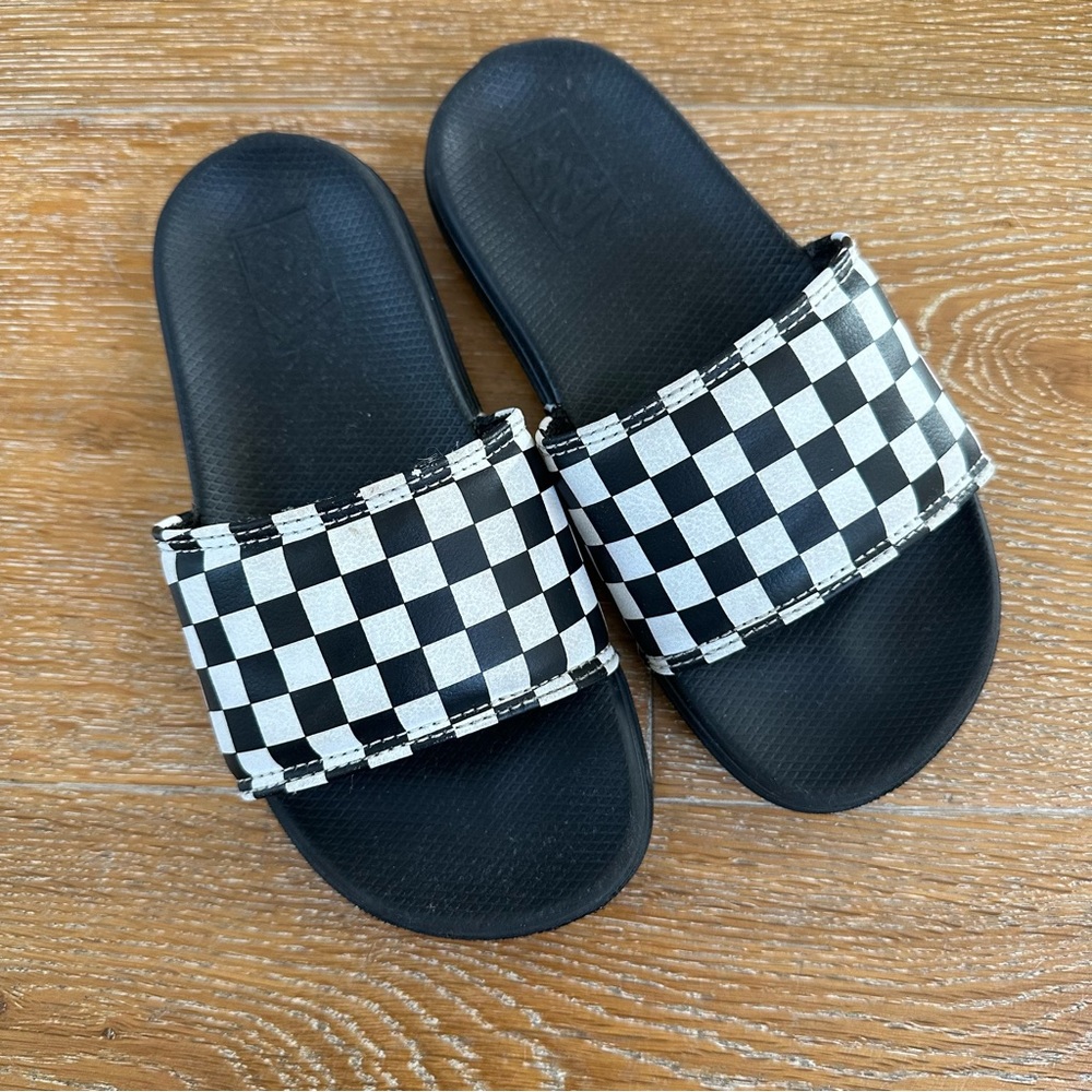 Vans // Kids' Range checkered Slide Sandal. EUC